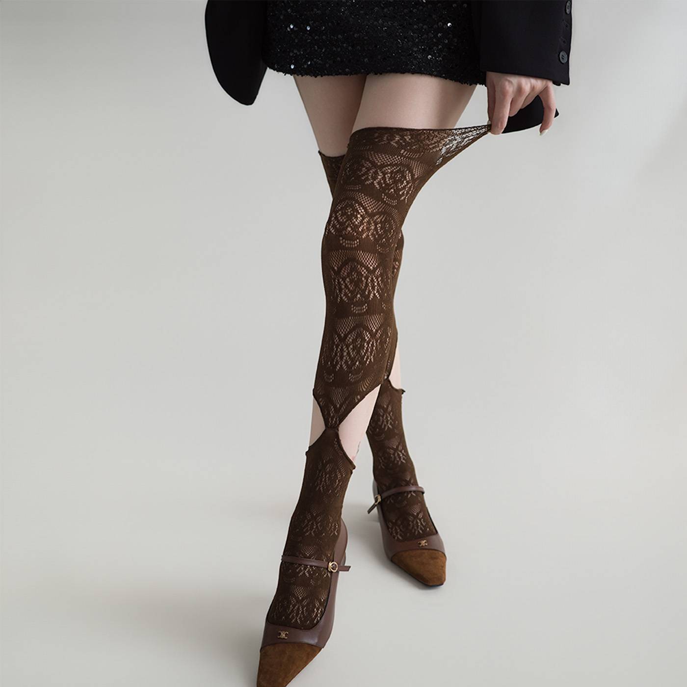 المرأة الدانتيل جوفاء فوق الرك - مراجعة Fishing Socks وسعره